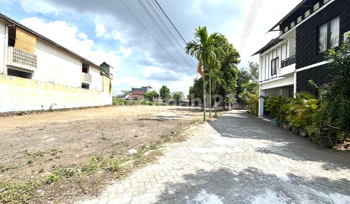 Premium Location, Just a Step Away from UGM Ringroad. Premium Location, Just a Step Away from UGM Ringroad.