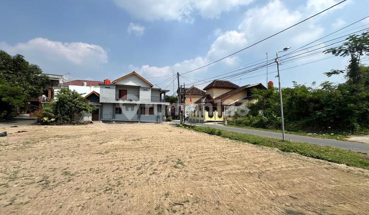 Tepi Jalan Aspal, Tanah Siap Bangun 5 Menit Kampus UGM