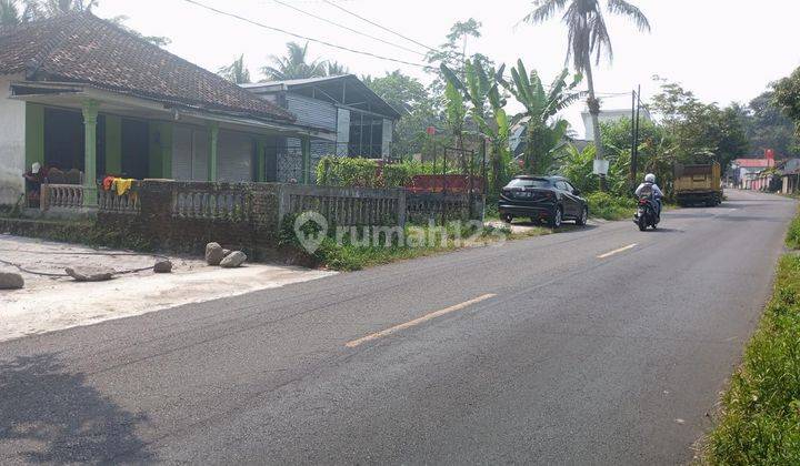 Tepi Jalan Aspal Dekat Jalan Raya Jogja magelang, SHM P 1