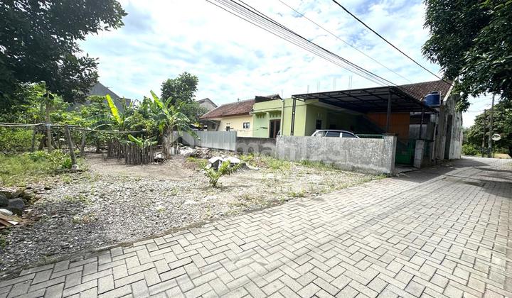 Timur Hotel Hyatt Area Palagan, Tanah Dijual Murah