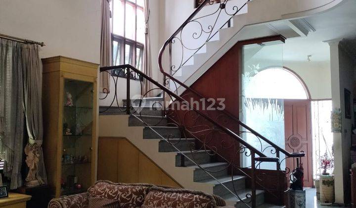 Jual Rumah Furnished Bagus di Graha Family, HR Muhammad SHM - Sertifikat Hak Milik 2