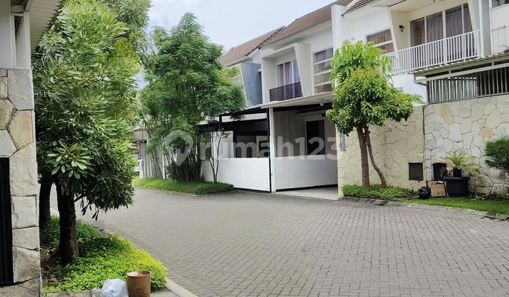 Rumah di Forest Mansion Wiyung Dekat Citraland Dna Pakuwon Mall