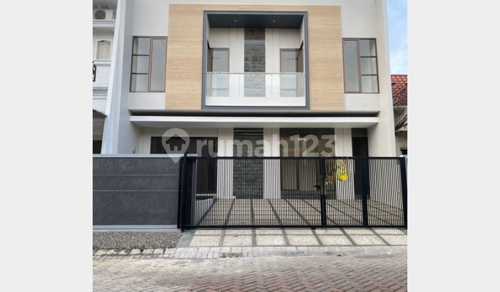 Rumah Baru 2 Lantai, Siap Huni Citraland Suarabaya Barat