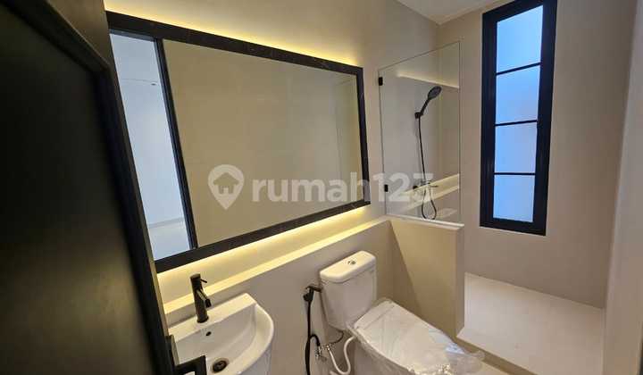 Rumah, 2 Lantai, Siap Huni Super Mewah Poll Purimas Regency 2