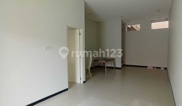 Rumah, 2 Lantai, Siap Huni Miinimalis Moder Babatan Pantai 2
