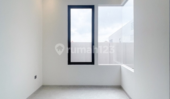 Rumah Baru Gress Modern Tropical Di Kupang Baru Dekat Raya Darmo 2