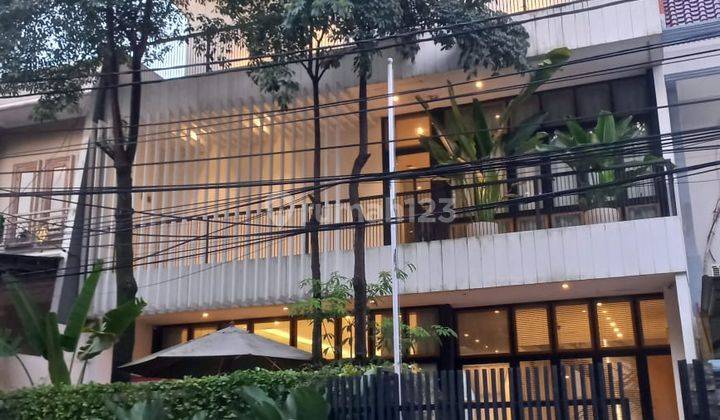 Rumah 3 Lt Minimalis Bagus di Harapan Baru Regency 1