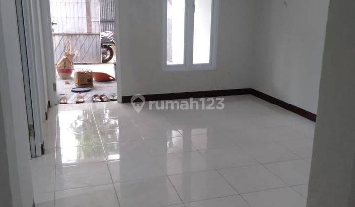 Rumah Siap Huni Baru Renovasi di Griya Asri Taman Mini Jatimakmur 2