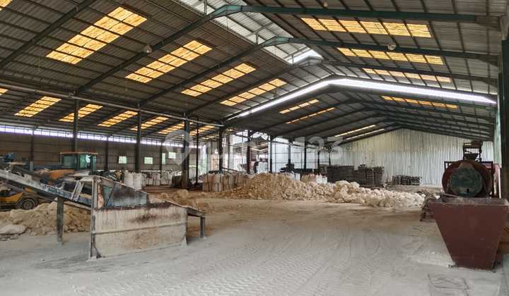 Warehouse Area 6500m² in East Cakung Warehouse Area 6500m² in East Cakung