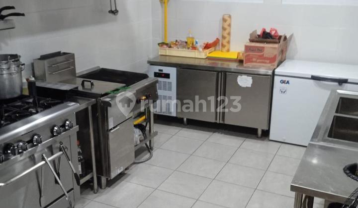 Ex Resto Area Rawamangun Disewa Tinggal Lanjut Kafe Diatas Lap Padel