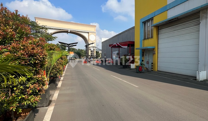 Ready-to-Use 350m Main Road Warehouse@bizpark Sedayu Cakung
