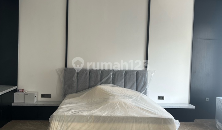 Luxurious Renovated House in Elite Cluster Near Penabur School