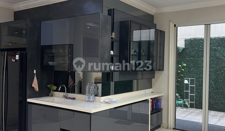 Luxury House @ Gading Indah Villa Cluster, 300M Area, Ready to Occupy