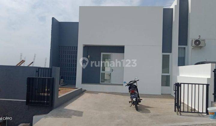 Rumah 1lantai dengan Konsep Design Industrial View Laut Bebas Banjir 1