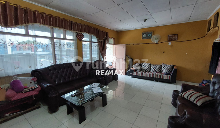 FOR SALE MULTI-PURPOSE SHOP HOUSE IN KUTABUMI AREA, STRATEGIC LOCATION, PRICE REDUCED 2