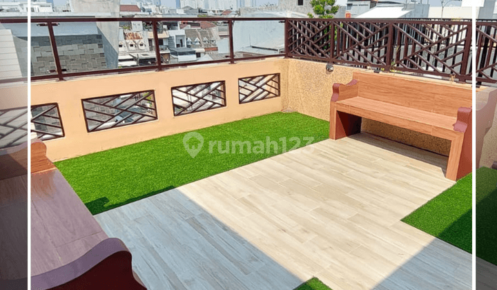 Rumah Dalam Komplek Taman Cosmos Kebon Jeruk Unfurnished 2