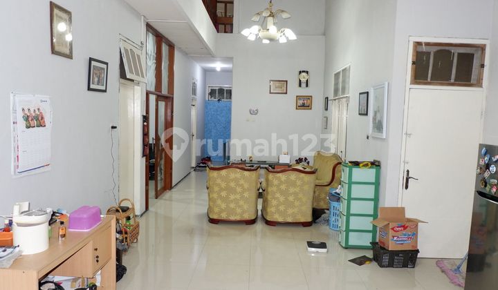 Dijual Rumah 2 Lantai Luas Lokasi Strategis Pusat Kota 2