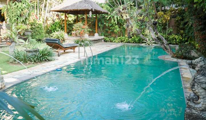 Rumah dengan Pool di Kerobokan Dekat Seminyak Umalas Canggu 2