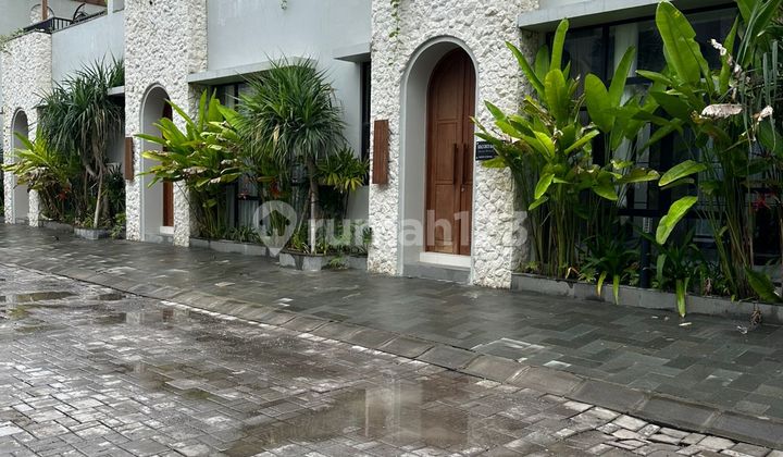 Villa Modern Tropical Canggu One Gate System 2