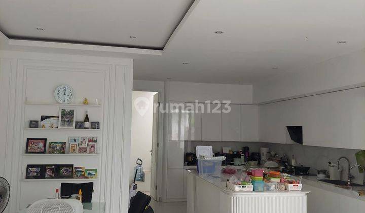 Rumah 4br  2 Lantai Renon Shm Lokasi Strategis 2