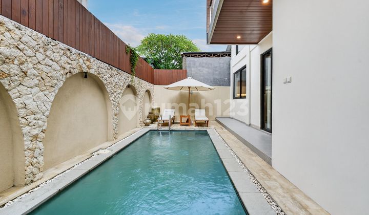 Rumah Baru Kerobokan Dekat Seminyak dan Canggu 5Br 2
