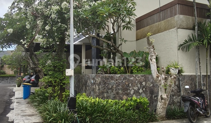 Rumah Hook Kuta Seminyak Bali Dekat Sunset Road 2