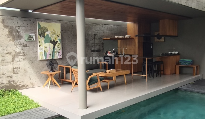 Villa Canggu Bali Kayu Tulang Dekat ke Pantai