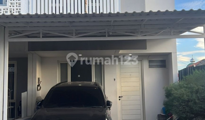 Rumah Cantik Dian Istana Dekat Graha Family Citraland Pakuwon Rumah Cantik Dian Istana Dekat Graha Family Citraland Pakuwon