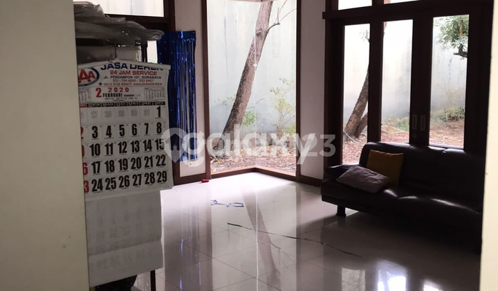 Beautiful Luxury House in Pakuwon City Near Kertajaya Merr 2