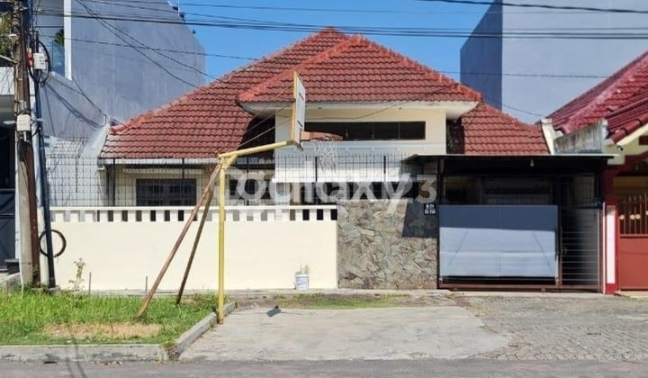 FOR SALE BEAUTIFUL COMFORTABLE NIRWANA EXECUTIVE HOUSE IN RUNGKUT NEAR PAKUWON CITY MERR JUANDA