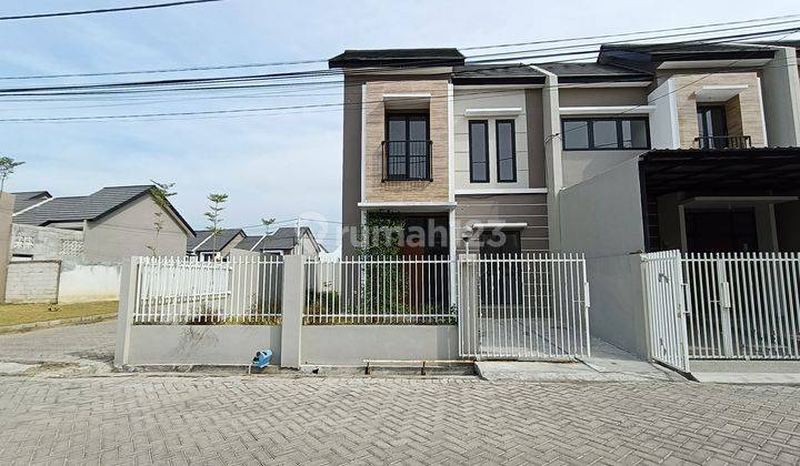 Jual Rumah Baru 2 Lantai Pojokan Alana Regency Tambak Oso 1