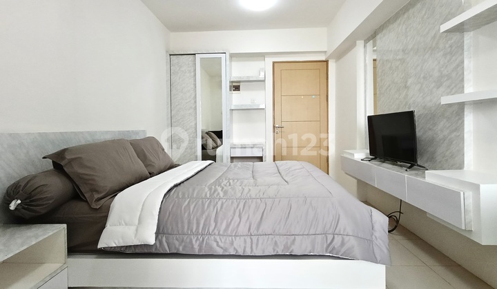 Rent Clean Minimalist Furnished Studio Apartment in Educity