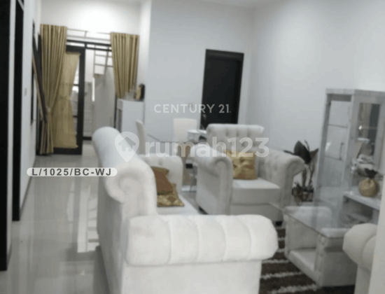 Comfortable and Strategically Located Ready-to-Occupy House in Buah Batu Regency, Bandung Comfortable and Strategically Located Ready-to-Occupy House in Buah Batu Regency, Bandung