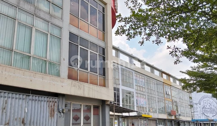 FOR SALE / FOR RENT 3-STORY SHOPHOUSE Royal Crown Palace 2