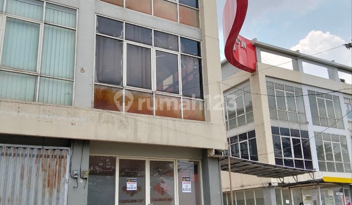 DIJUAL / DISEWAKAN RUKO 3 LANTAI Royal Crown Palace