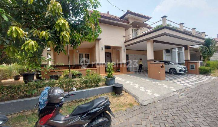 Rumah Pakuwon Indah Villa Regency 2 Lantai 1