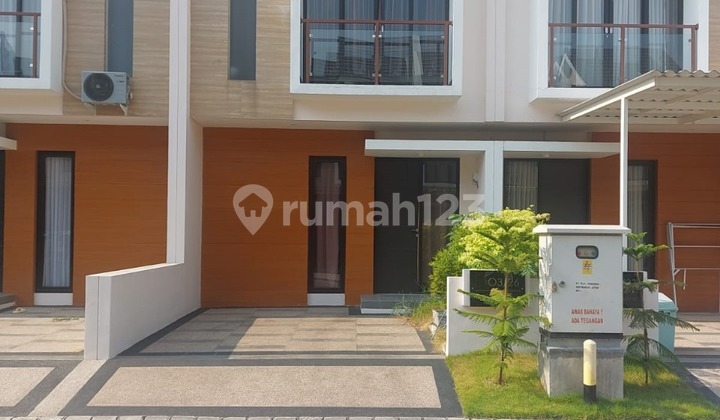 Puri Safira Regency Cluster Kasyara 2-Story House in Menganti, Gresik