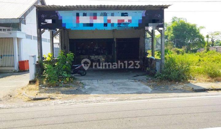 Rumah Dan Toko Spareparts Jl. Panglima Sudirman Caruban Madiun 1