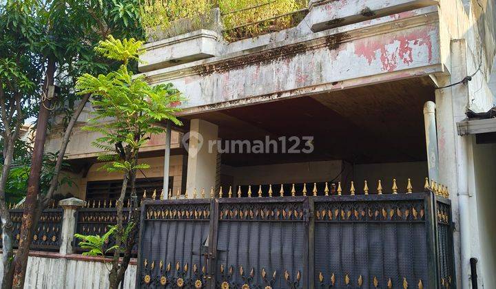 Rumah Griya Kebraon Selatan 2 lantai Surabaya dekat tol Karangpilang  1