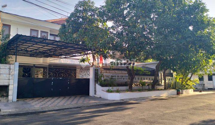 Rumah Wiyung Taman di Taman Pondok Indah 2 Lantai 1