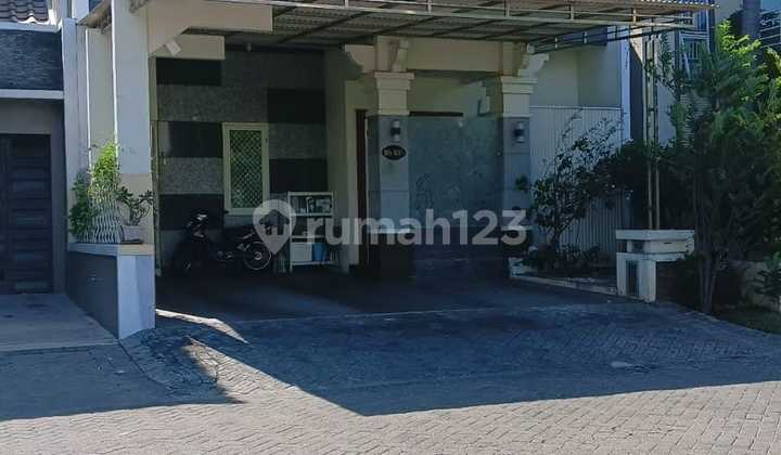 Rumah Royal Residence Cluster Windsor Wiyung Surabaya 2