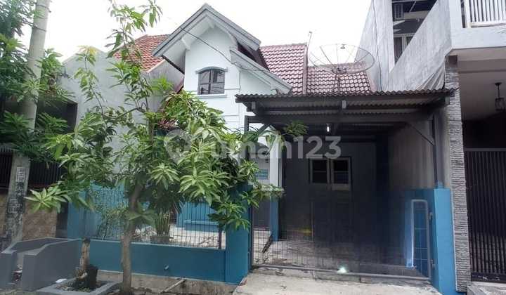Wiyung 1-Story House, Pondok Indah Park Surabaya