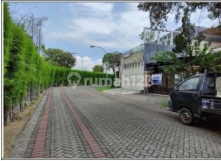 Rumah Taman Hunian Satelit Hook Sukomanunggal Lantai Surabaya 2