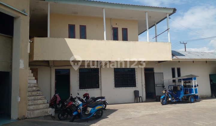 Warehouse on the Galesong Axis, South Sulawesi