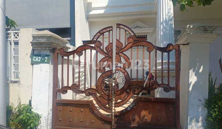 Valencia Villa 2-Story House Surabaya 2