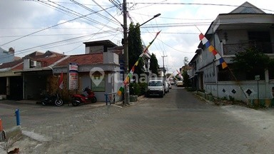 48801 Wiyung Taman Pondok Indah . Hook. Rumah / Tempat Usaha 1 Lantai 