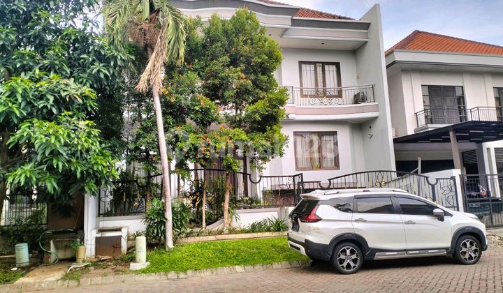 Rumah Graha Famili Surabaya. 2 Lantai