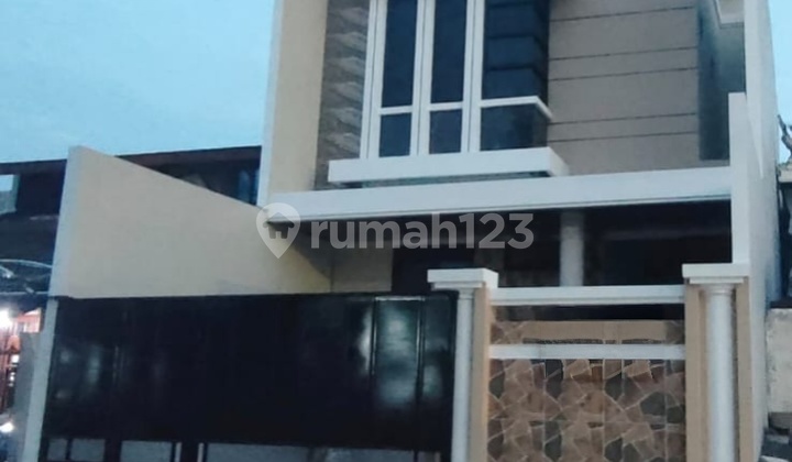 Darmo Indah South 2-Story House New Fresh Darmo Indah South 2-Story House New Fresh