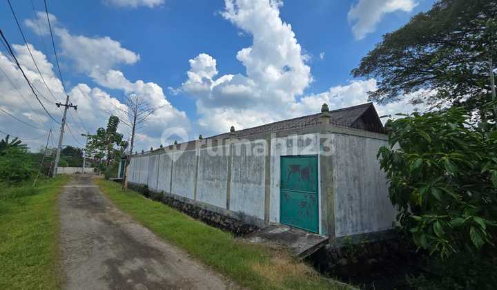 Pranti Menganti Gresik Village Warehouse