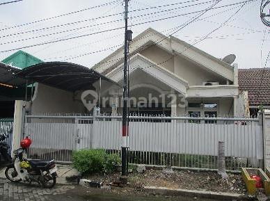 Rumah Darmo Permai Selatan Surabaya